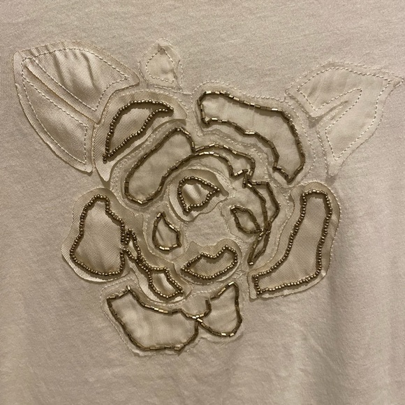 J Crew Lightweight Cream T-Shirt with a gold beaded rose design. EUC. Sz S - Picture 2 of 4